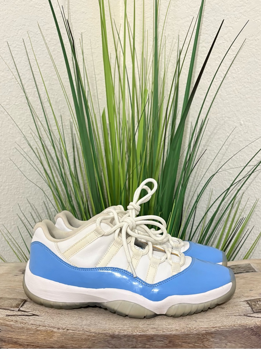 Jordan 11 Retro Low UNC 2017 Sneakers - Picture 3 of 8